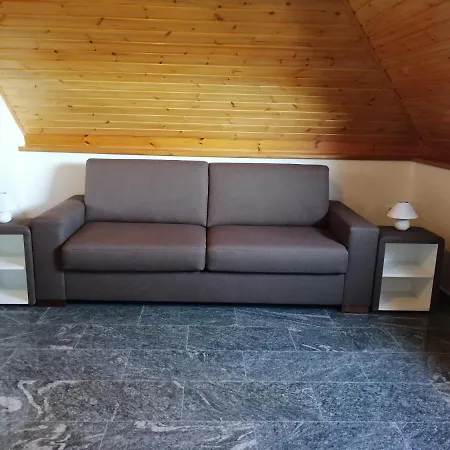 Casa Ninfea Panzio דירה צ'רסגטומאי